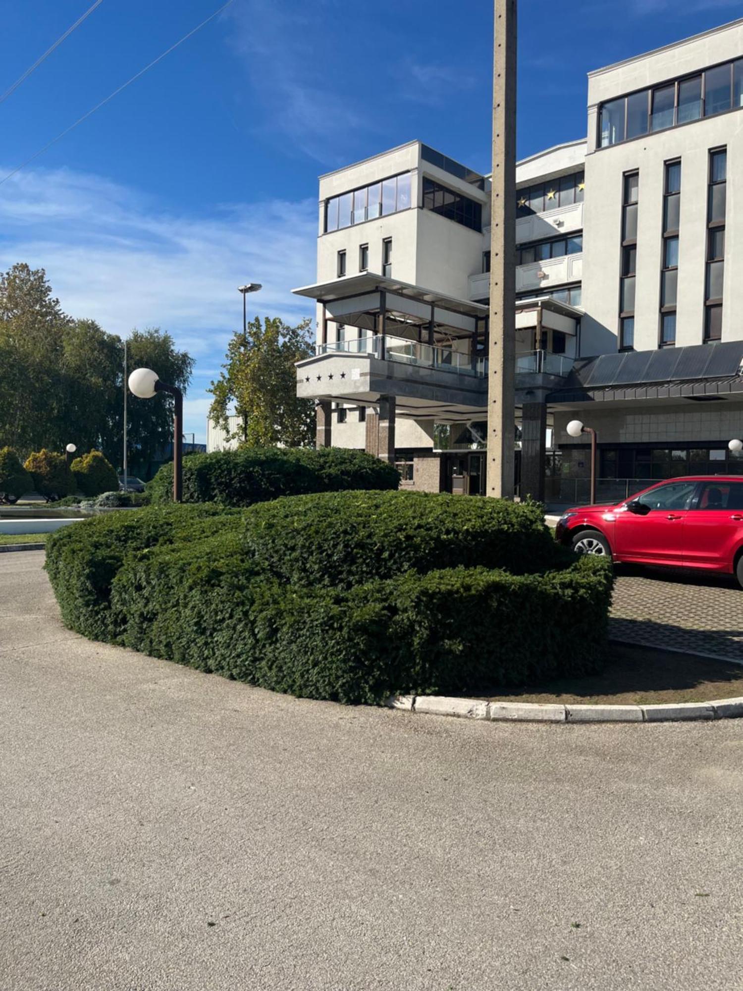 索尔米奥酒店 诺威萨 外观 照片